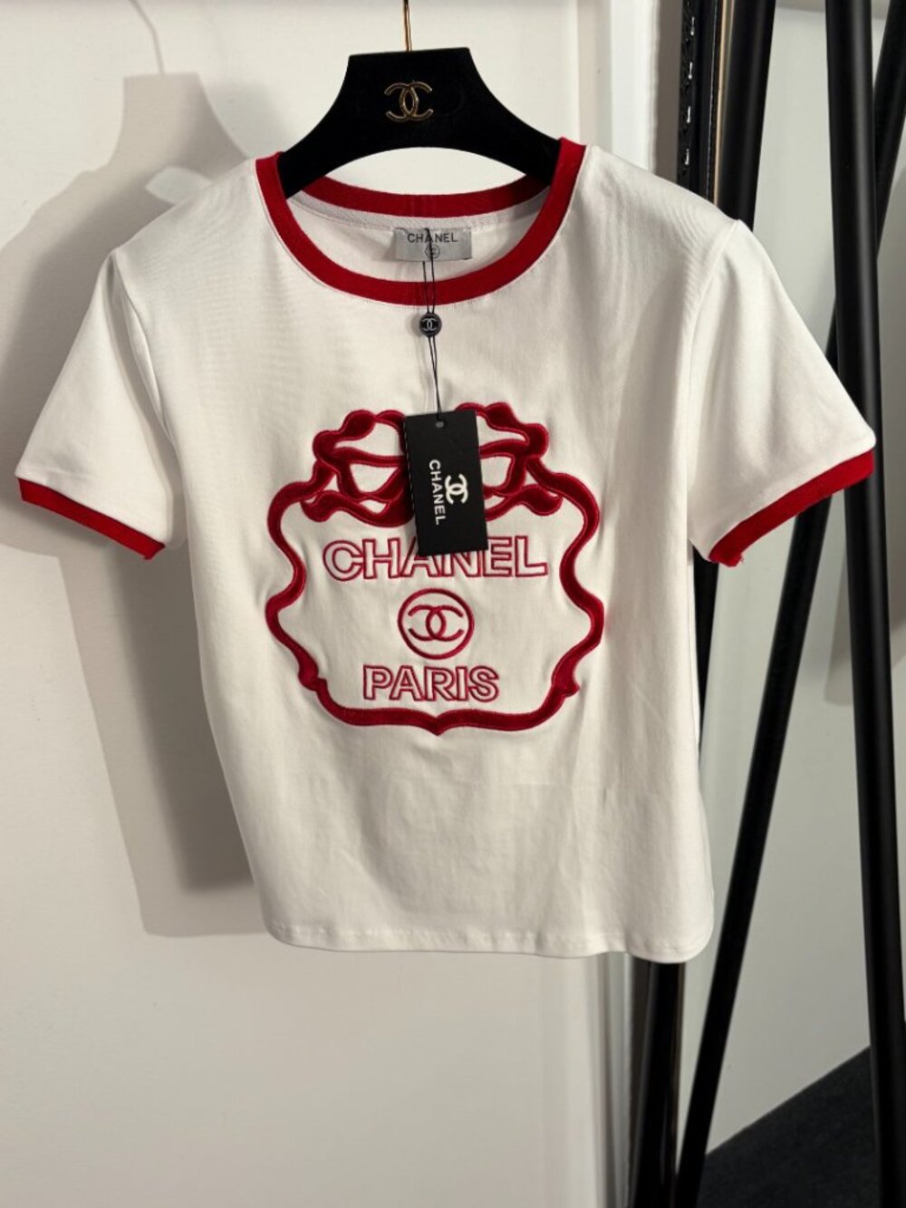 Bow tie logo embroidered letter short-sleeved T-shirt